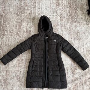 The North Face Women's Black Hooded Puffer Coat- Gotham Parka
